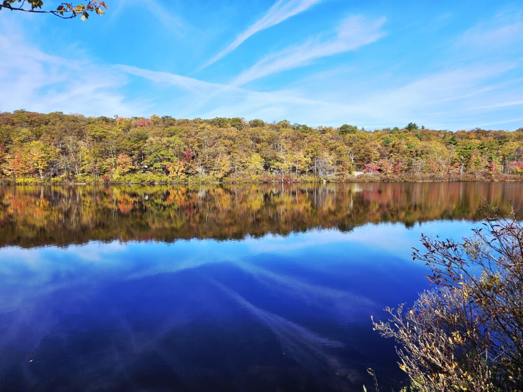 a lake in northern New Jersey on a mostly sunny day