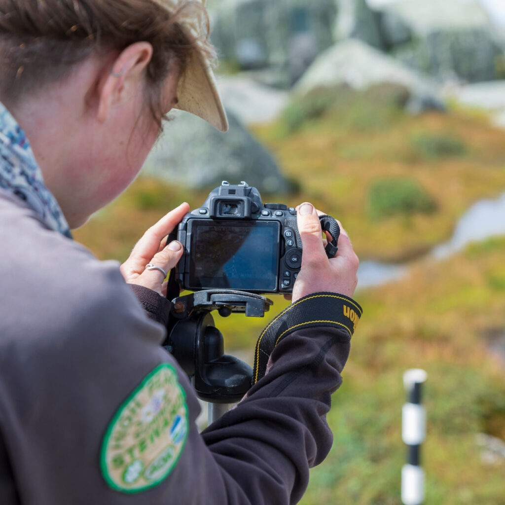 summit stewarding doing photopoint monitoring